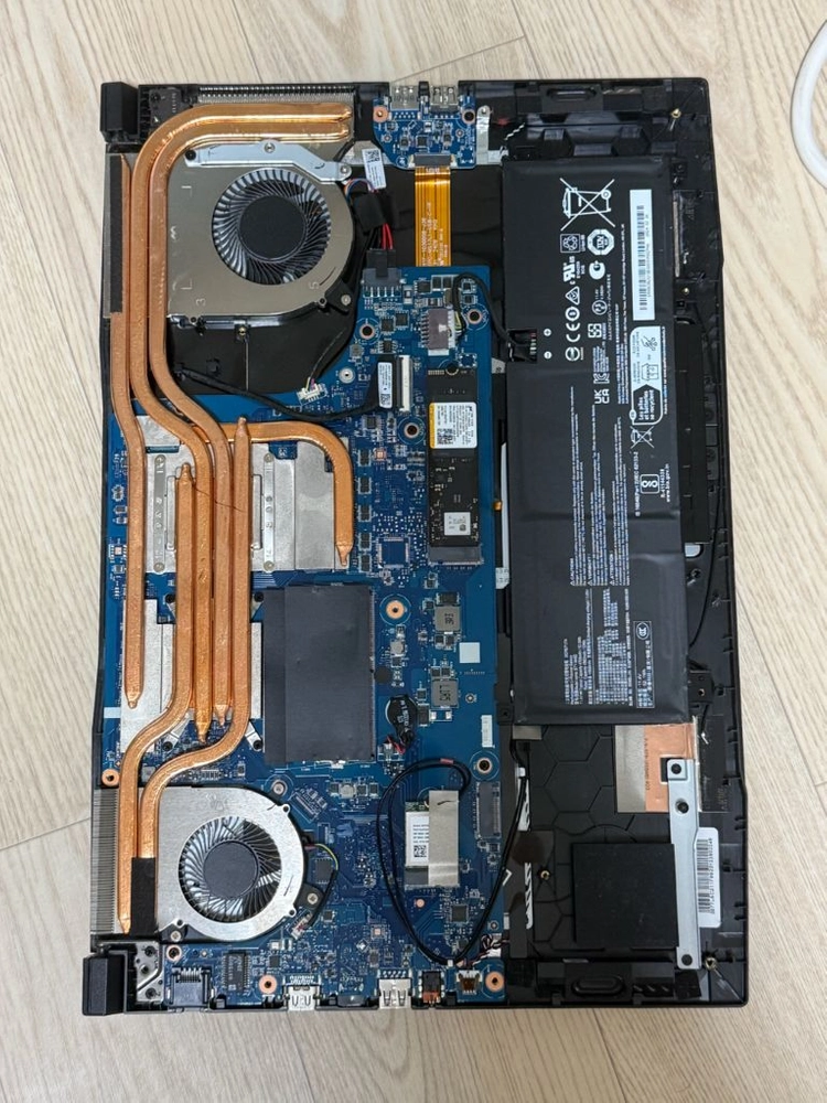 RTX 4060 7735HS 512gb 16gb MSI Bravo 17 게이밍 노트북 이미지