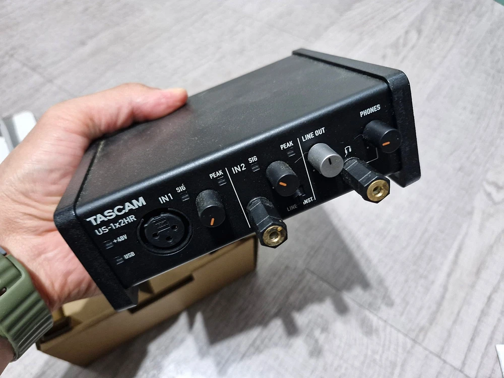 오디오테크니카 콘덴서 마이크 at2020+ 오인페 TASCAM US-1x2HR 세트 판매 이미지