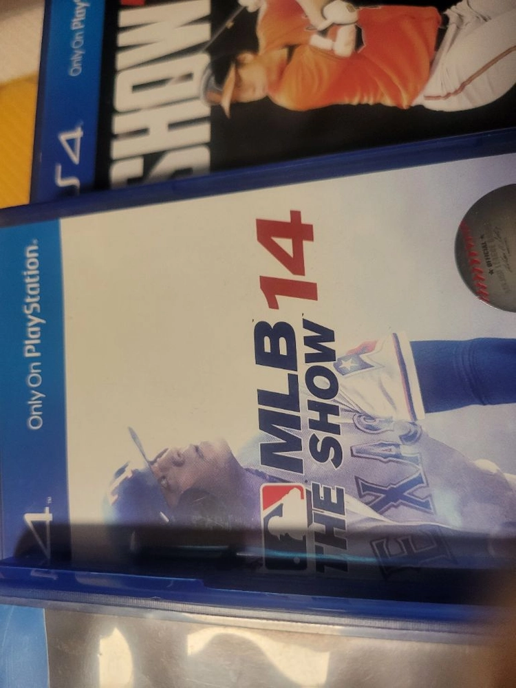 ps4 pro 플스4 프로 랑 보너스 게임3개 일괄 팔아여. 이미지