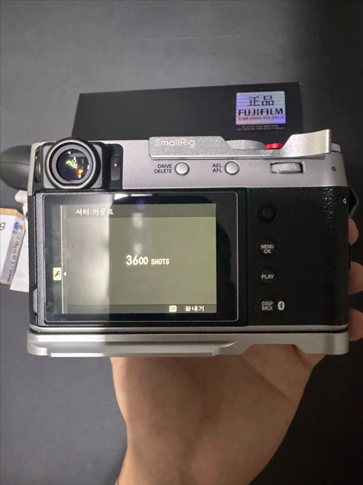후지필름 X100vi 실버 색상 판매합니다 이미지