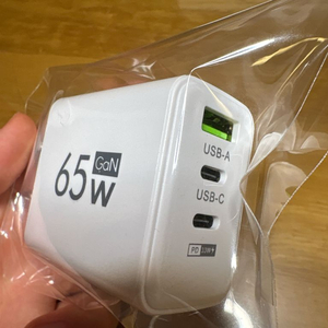 (미개봉) 65W 3포트 초고속 충전기 C타입 어댑터 (USB-C 지원) 이미지