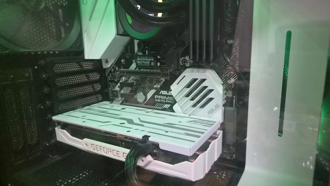 NZXT 크라켄 Z73 이미지