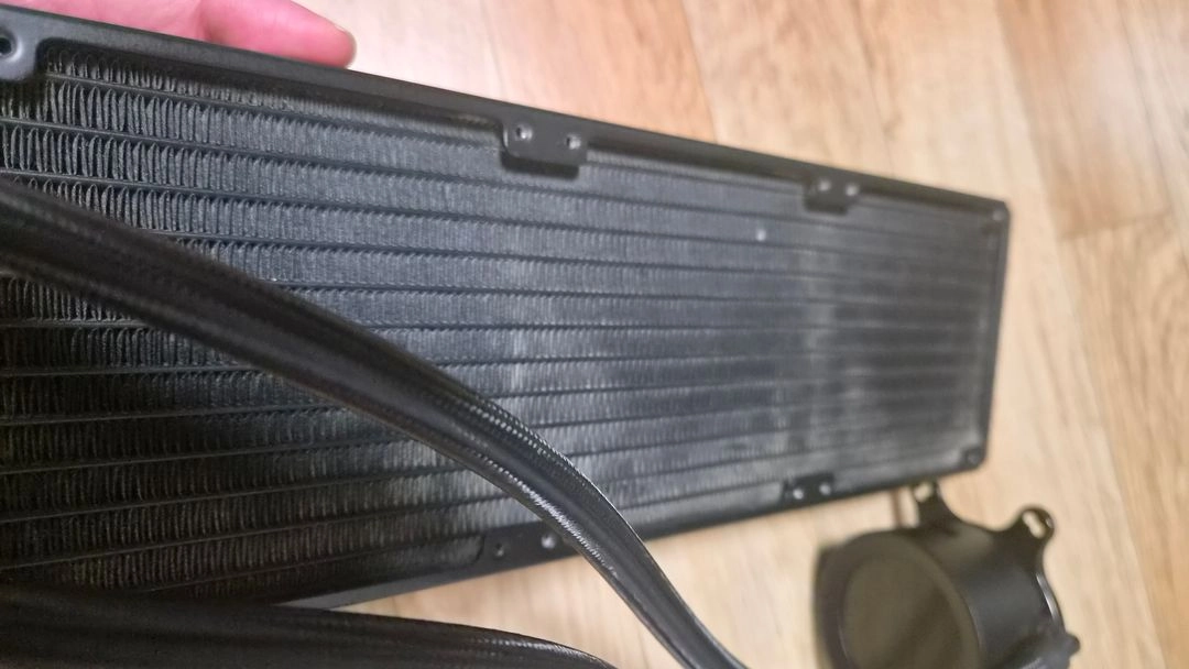 NZXT 크라켄 Z73 이미지