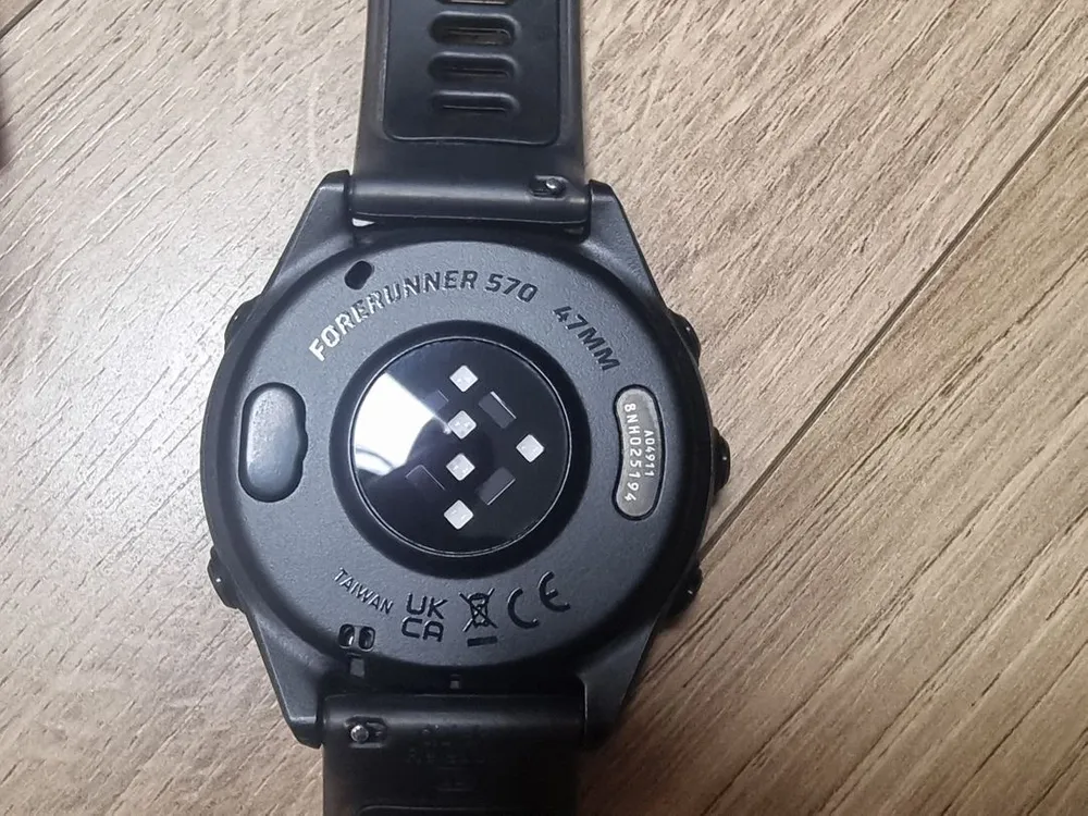 가민 포러너 570 47mm GPS 러닝 워치 이미지