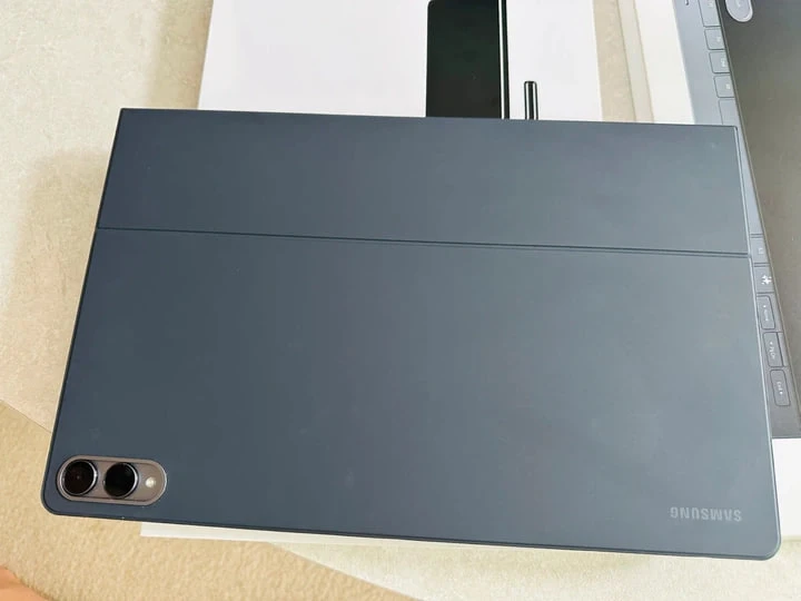 삼성 갤럭시탭 S11 울트라 256GB 그레이(키보드포험) 이미지