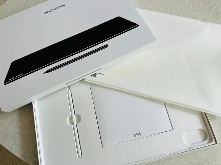 삼성 갤럭시탭 S11 울트라 256GB 그레이(키보드포험) 이미지