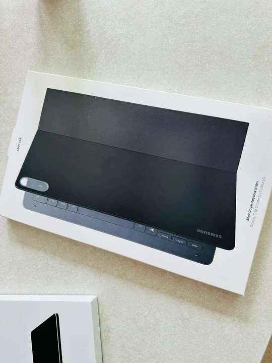 삼성 갤럭시탭 S11 울트라 256GB 그레이(키보드포험) 이미지