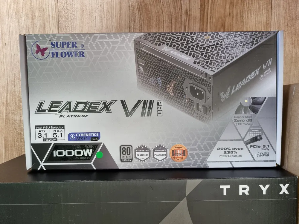 HYTE Y70 터치 블랙, 슈플 1000W 플래티넘 파워, 리안리 유니팬 TL 블랙, TRYX 파노라마 등 이미지