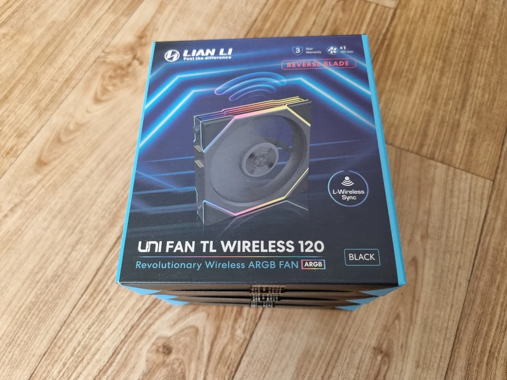 HYTE Y70 터치 블랙, 슈플 1000W 플래티넘 파워, 리안리 유니팬 TL 블랙, TRYX 파노라마 등 이미지