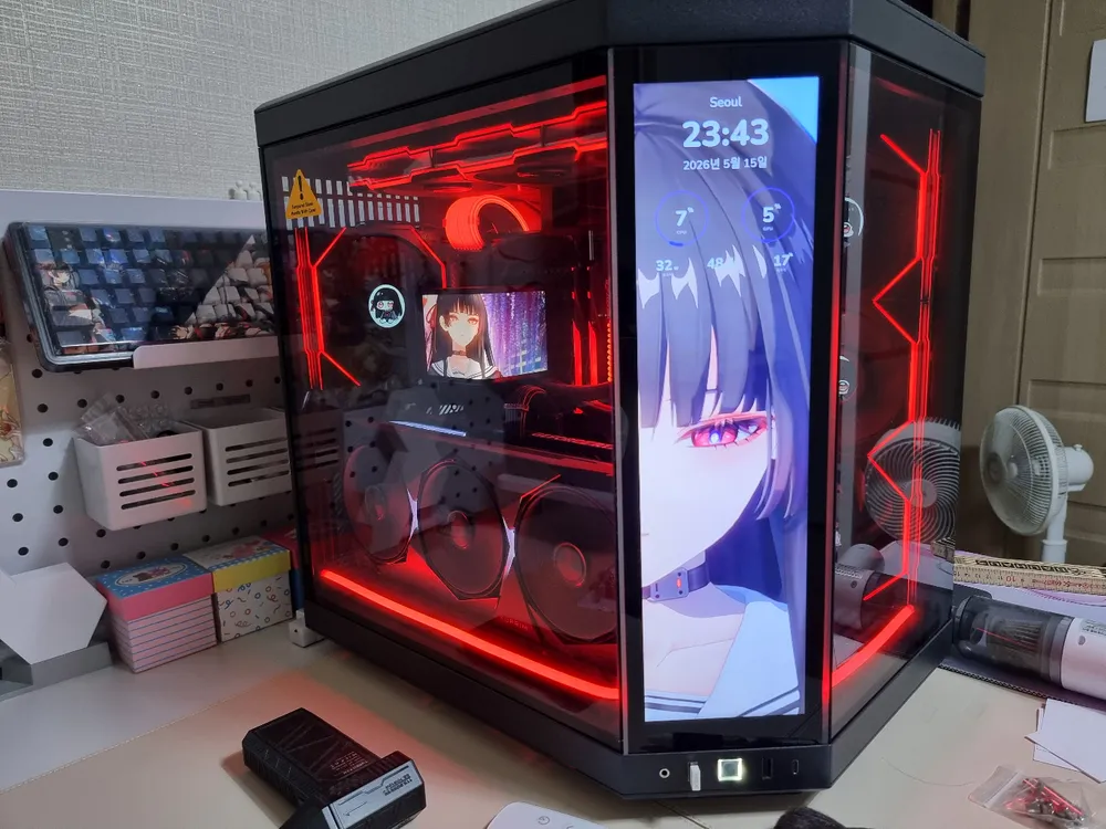 HYTE Y70 터치 블랙, 슈플 1000W 플래티넘 파워, 리안리 유니팬 TL 블랙, TRYX 파노라마 등 이미지