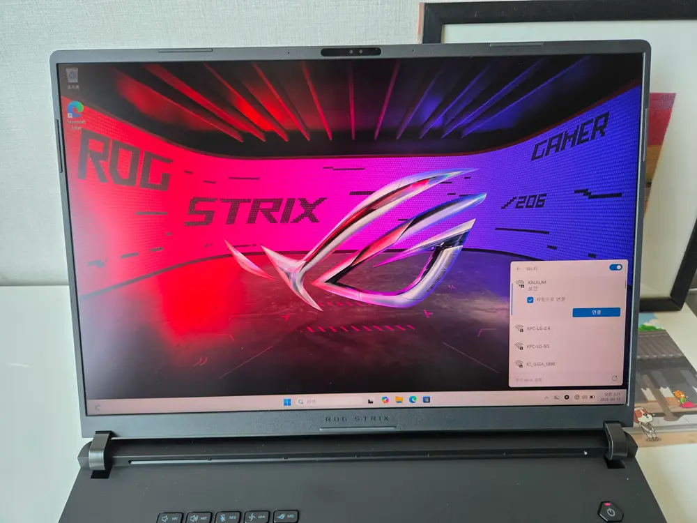 하이엔드 노트북. 에이수스 2025 ROG STRIX SCAR 18 G835LX-SA041W 이미지