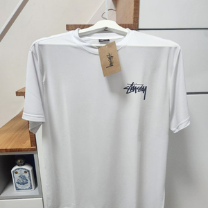 [미착용&새제품/반택무배] 스투시 냉감 반팔티 화이트 블루로고 여자L /남자M [택달린새상품] 이미지