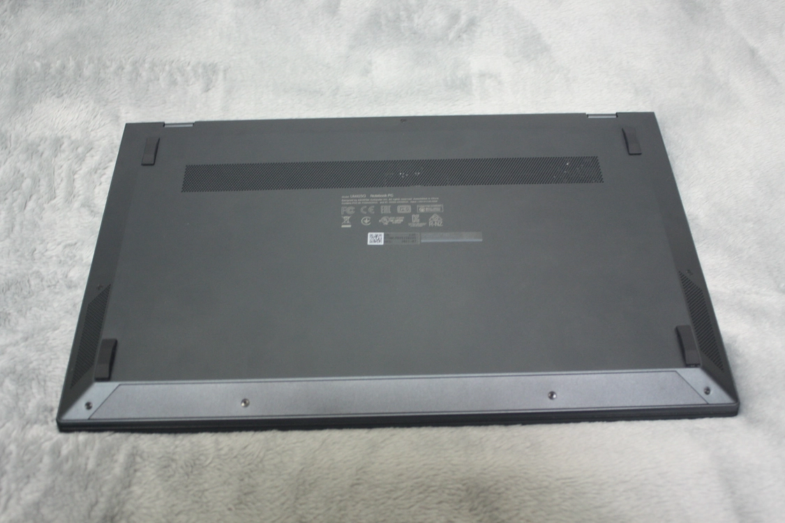 ASUS 젠북 UM425QA (SSD 1테라) 이미지
