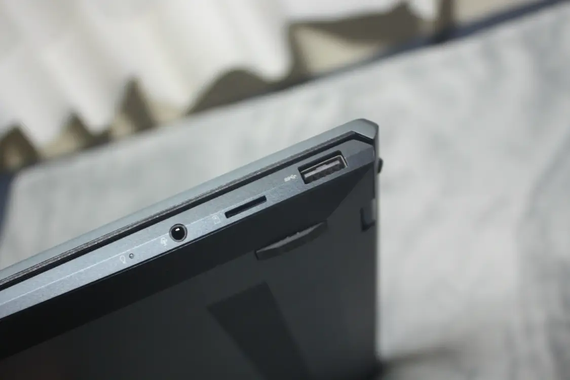 ASUS 젠북 UM425QA (SSD 1테라) 이미지
