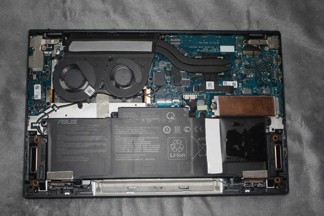 ASUS 젠북 UM425QA (SSD 1테라) 이미지