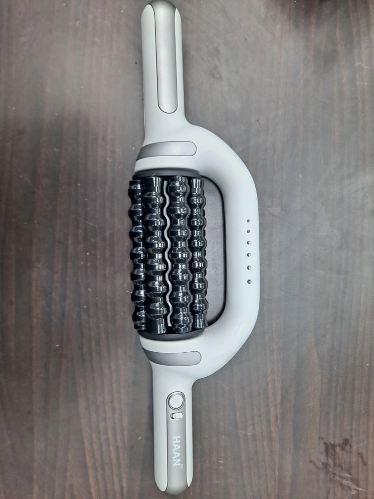 [마사지기] 한경희생활과학 Easy Massager 올인원 자동 롤러 돌돌이 마사지기 그레이 HLH-BM500 이미지