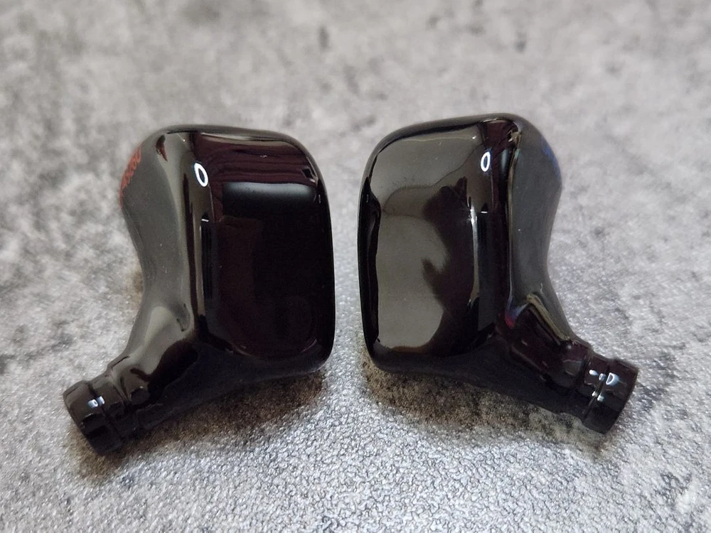 Custom Art Hybrid 3 Pro 이어폰 이미지