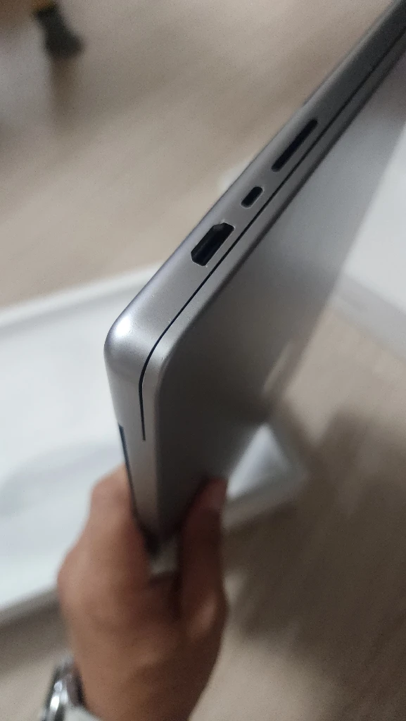 맥북프로 16인치 M2 MAX 96GB 1TB 이미지
