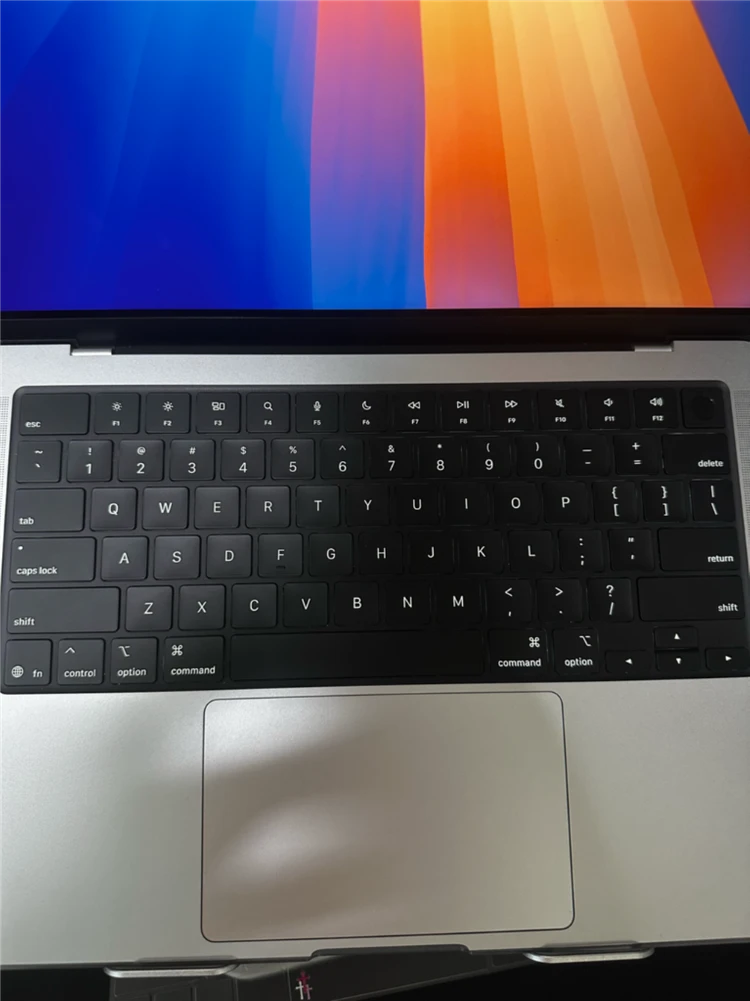 맥북프로 m5 24gb 1tb 이미지