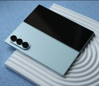 폴드7 자급제(민트)512GB 새상품급,풀박스 > 폴드7,아이폰17프로 256GB(네이비 제외) 교환 원합니다 - 안심되는 중고거래