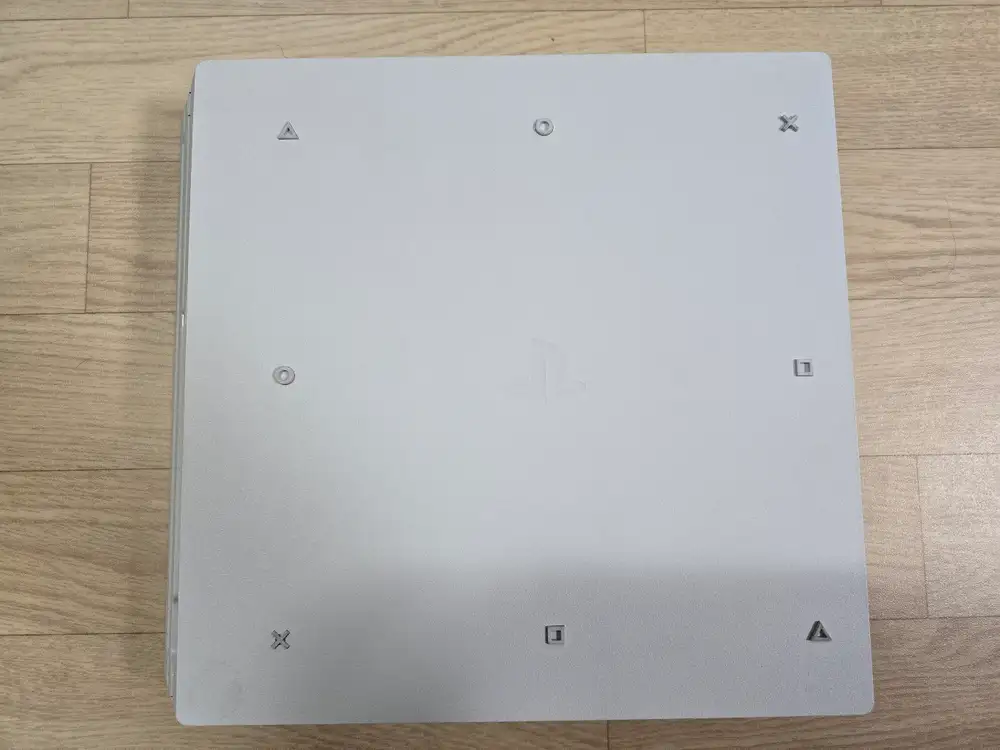 PS4 Pro 2TB 이미지