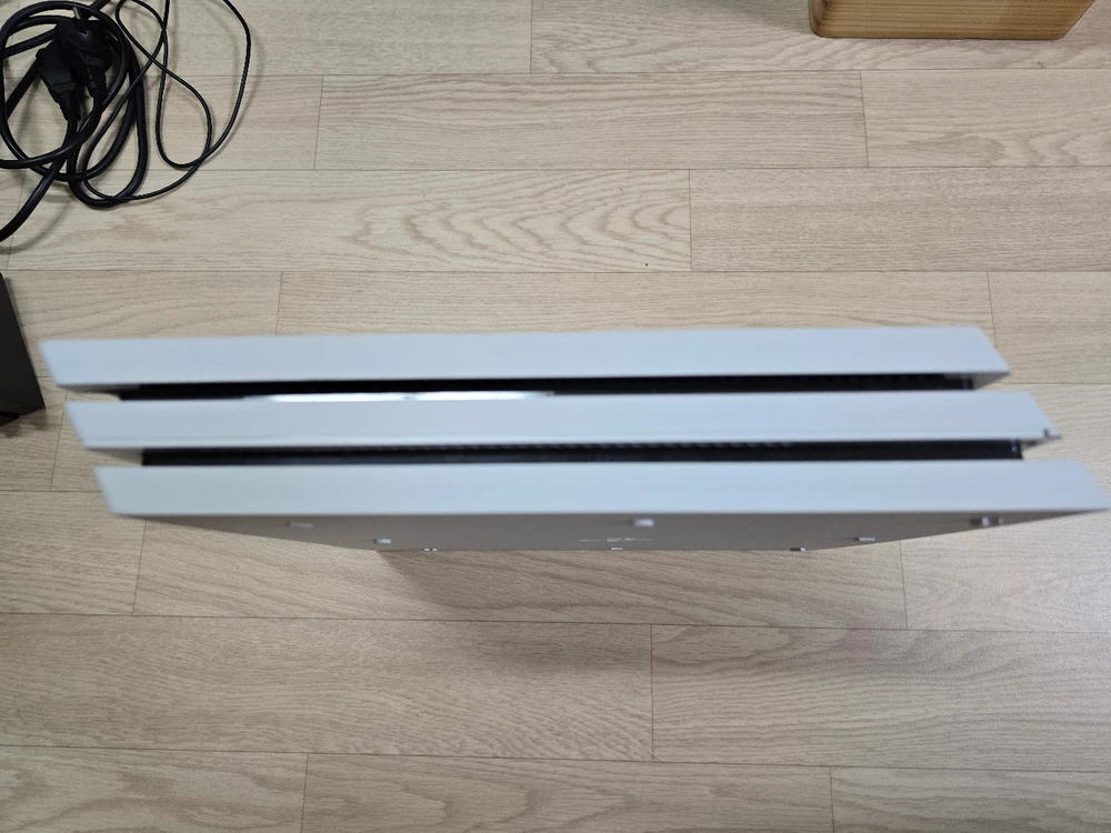 PS4 Pro 2TB 이미지