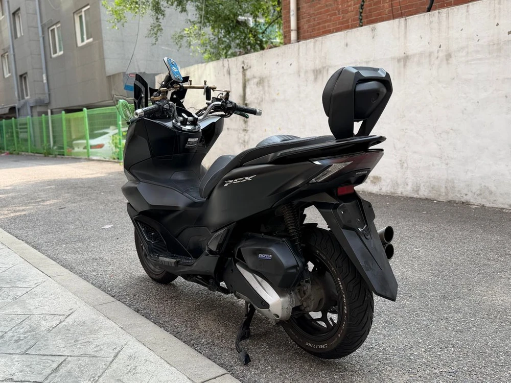 혼다 PCX125 ABS 160보업차량 21년식 저렴하게 판매합니다. 이미지