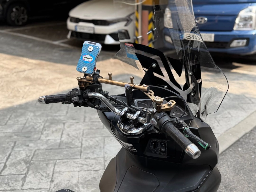 혼다 PCX125 ABS 160보업차량 21년식 저렴하게 판매합니다. 이미지