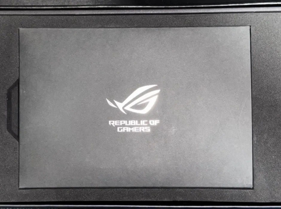 ASUS ROG ASTRAL RTX 5090 이미지