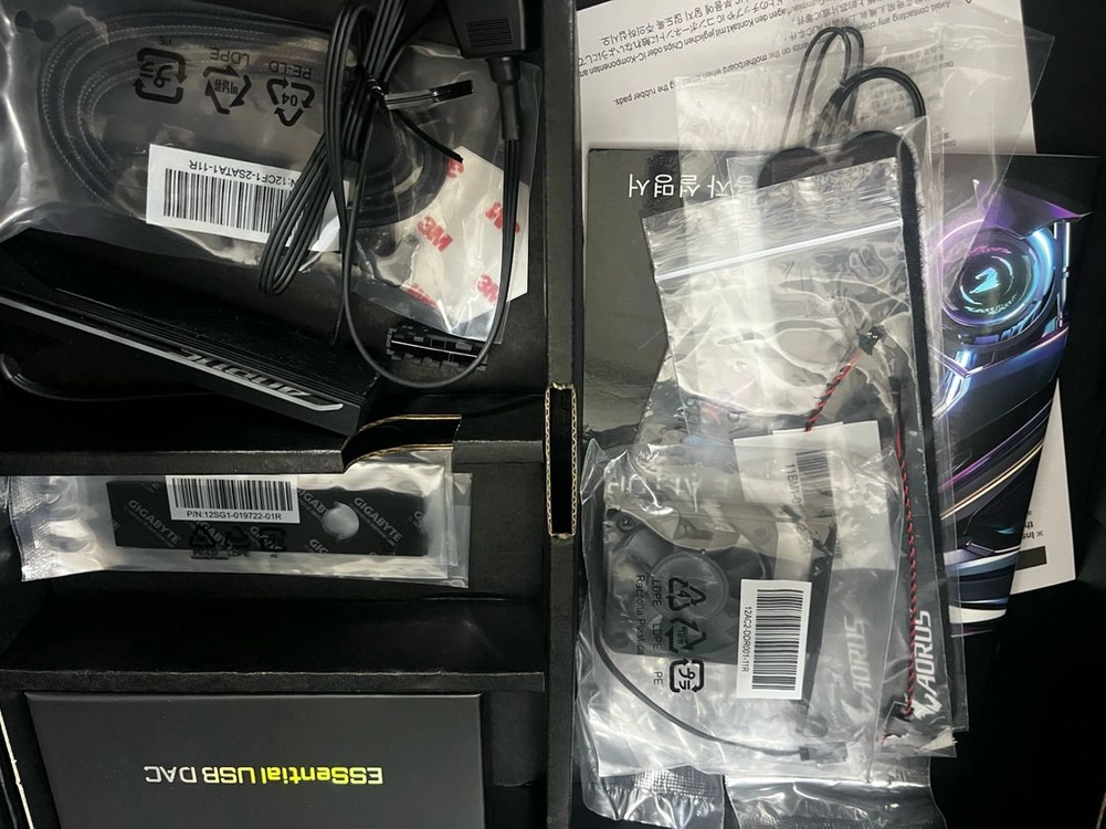 기가바이트 X870E 어로스 익스트림 Ai TOP 메인보드 이미지