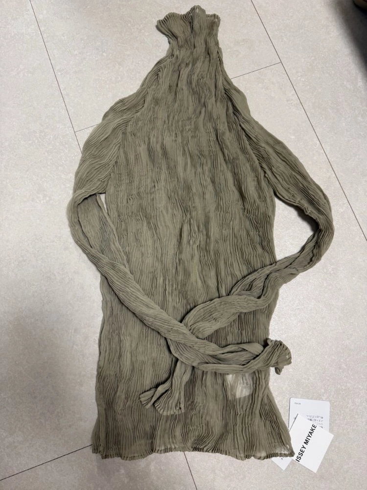 이세이미야케 쉬폰 긴팔 탑 쿠쥬카키 새상품 이미지