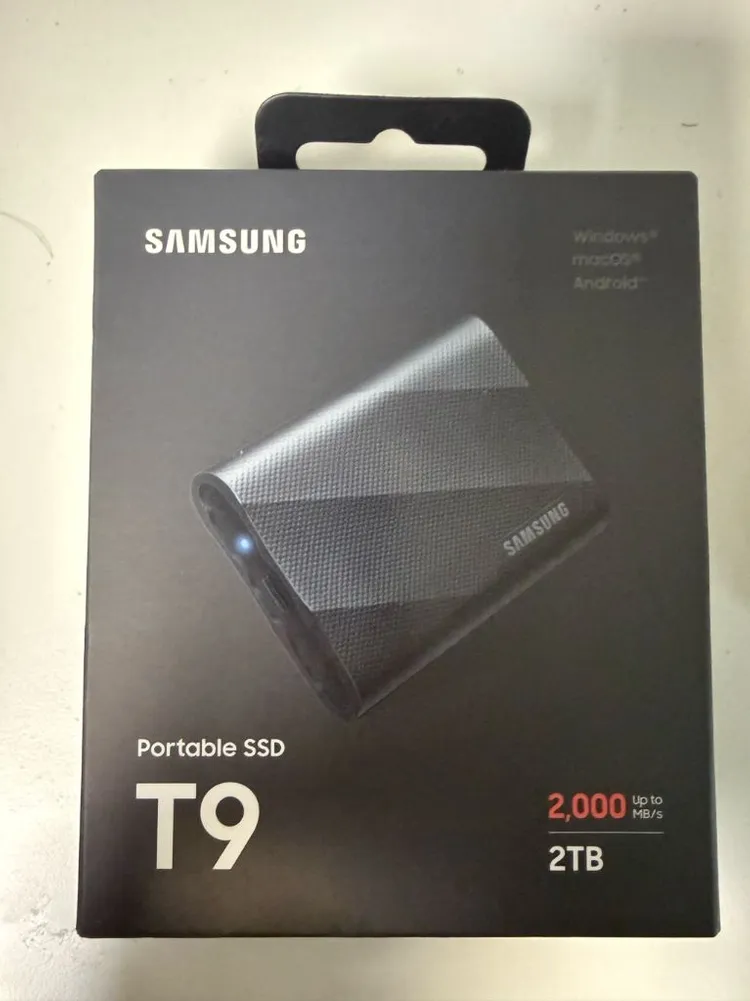 삼성 포터블 SSD T9 2TB 외장하드 미개봉 이미지
