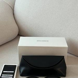 젠틀몬스터 쿠스쿠스 01 블랙 선글라스 이미지