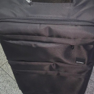 24인치 캐리어입니다 이미지