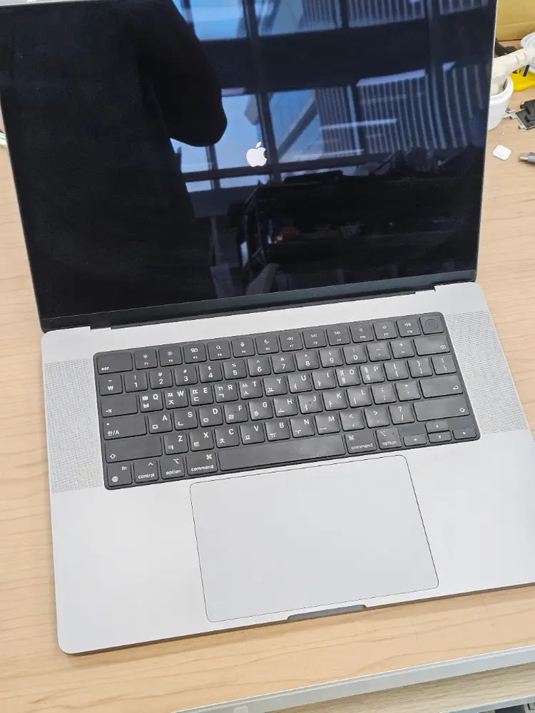 맥북프로16인치 M1 MAX 64GB 2TB 32GPU 이미지