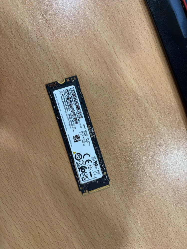 M.2 NVMe SSD 1TB 이미지