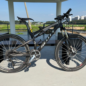 SCOTT 프리미엄 풀샥 MTB 자전거 이미지