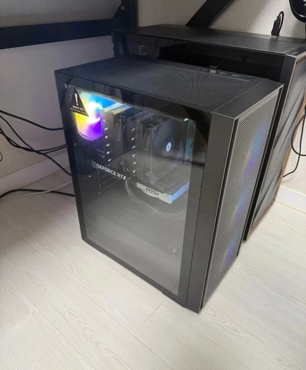 고사양 7800X3D 5070 게이밍 PC 170 - 안심되는 중고거래