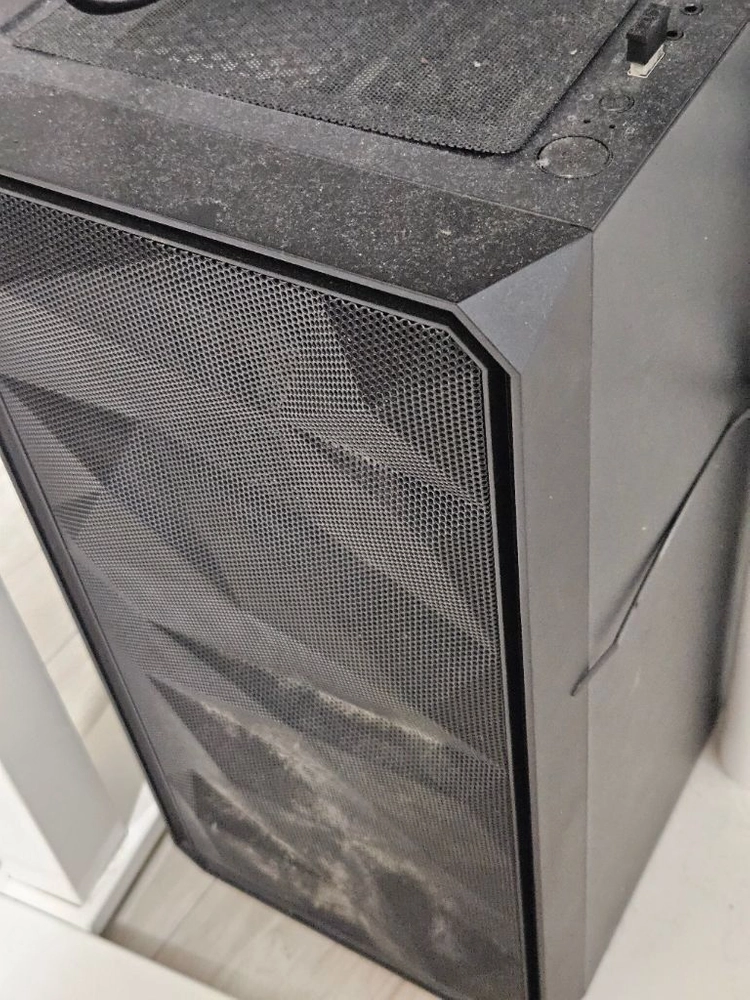 라이젠 5600g b550m 박격포 반본체(램 X, SSD X, GPU X) 이미지
