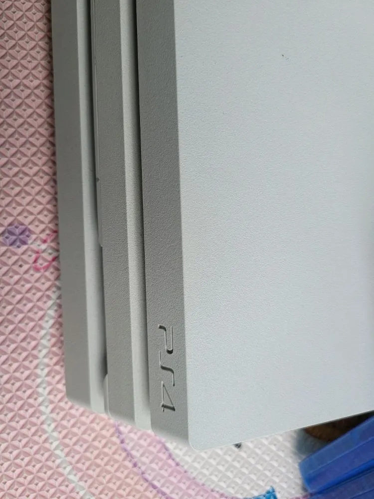 1인 ps4 pro 기본셋 그리고 게임들은 알아서 사가세요 적어놨음 이미지