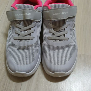 여성신발 월드컵 운동화 이미지