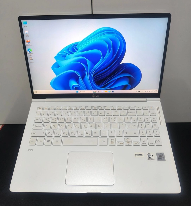 LG 그램 15인치 노트북 i7 10세대 16램 512SSD 이미지