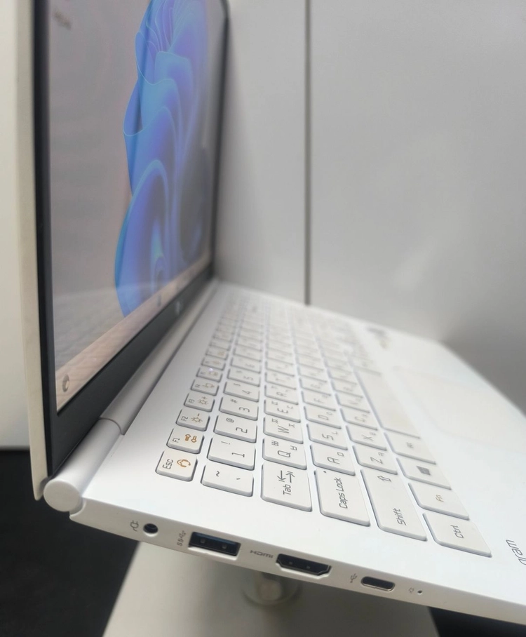 LG 그램 15인치 노트북 i7 10세대 16램 512SSD 이미지