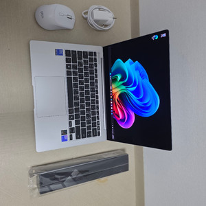 삼성 갤럭시북5프로 14인치 최고사양(258v,32gb램,512gb,윈11,배터리102퍼)노트북 판매