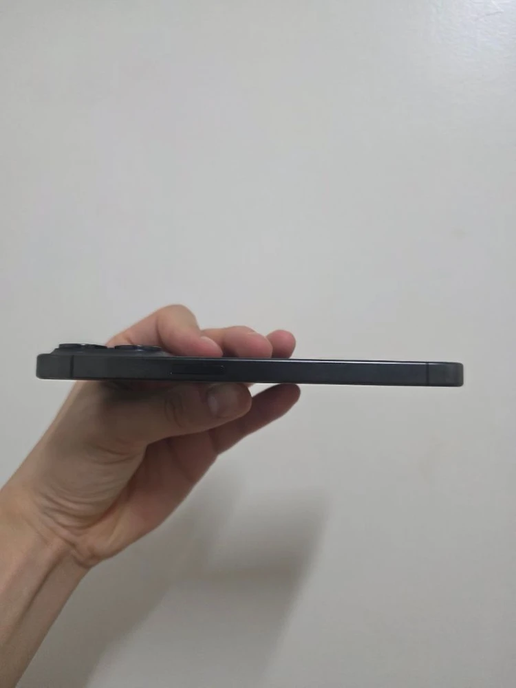 아이폰 15 프로 256GB 블랙 티타늄 이미지