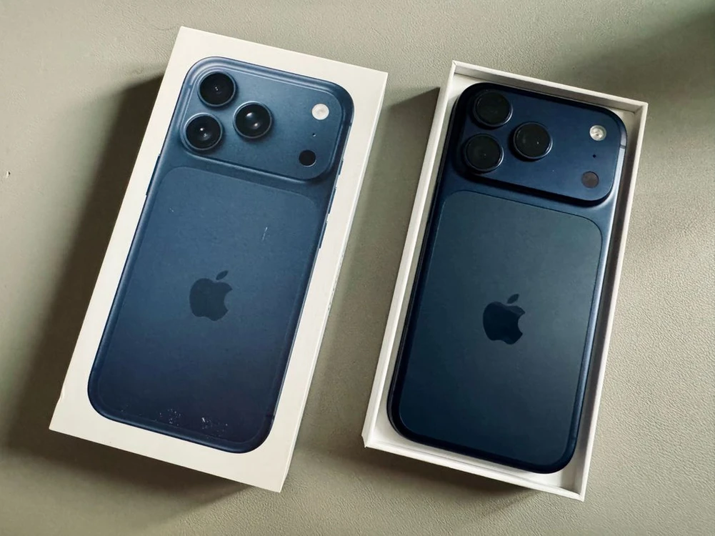 아이폰 17프로 딥블루 256GB 자급제 이미지