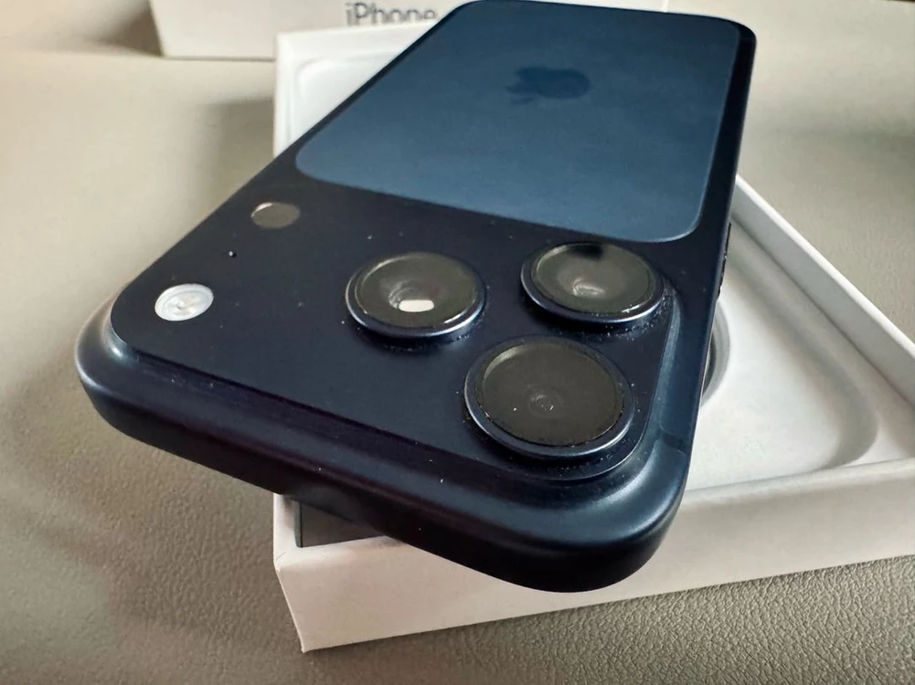아이폰 17프로 딥블루 256GB 자급제 이미지