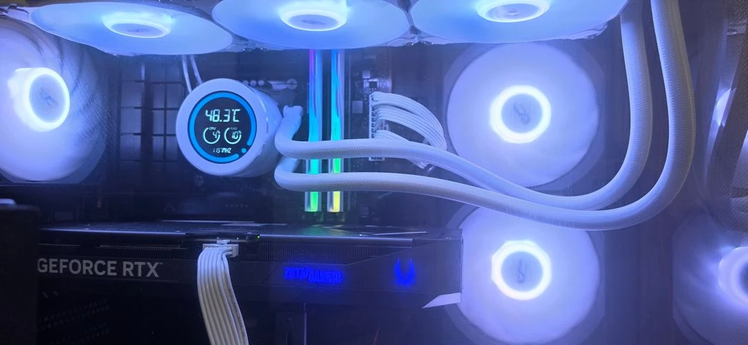 (급매)인텔 i9-14900KF RTX 5070 지스킬 ddr5 램64 본체 팝니다. - 안심되는 중고거래