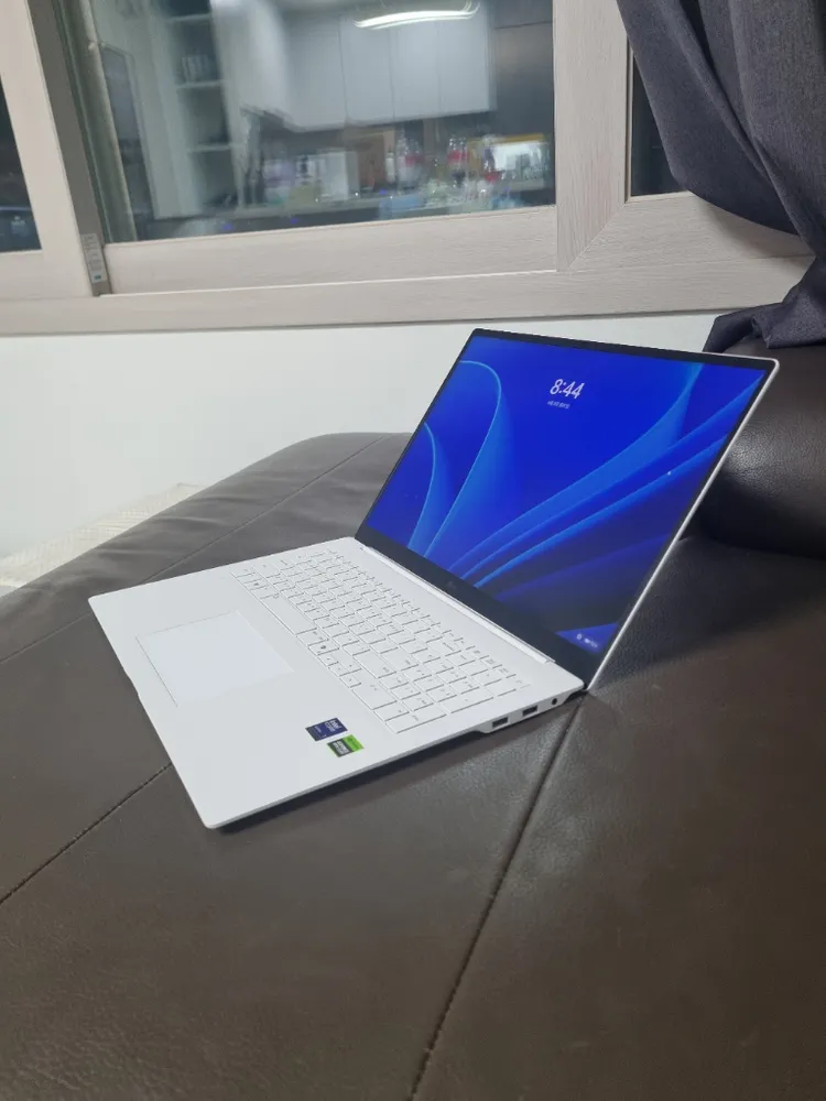 최신 LG 노트북 그램 Pro 프로 AI 17인치 RTX4050 울트라7 s2 ram32 ssd1tb 17z90tr 이미지