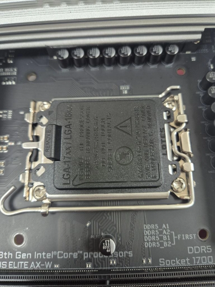 Z790 AORUS ELITE AX W / LGA 1700 / 인텔 12/13/14 세대 / WIFI 내장 이미지